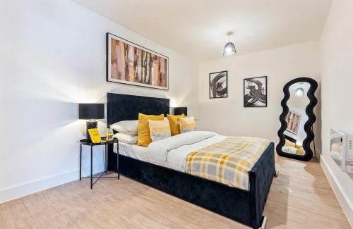 Bordesley Apartment | The Grand Central Penthouse - Luxury - Sleeps 4