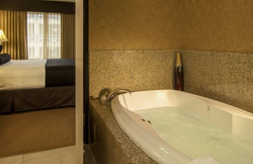 Central Area Hotel | The Grand Hotel - Salem