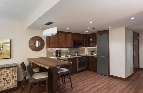 Waikiki House | The Grand Islander, a Hilton Grand Vacations Club - 2 Bedroom - Resort View