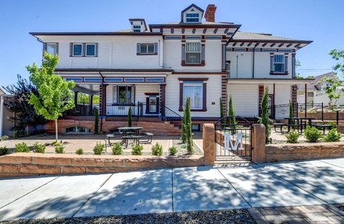 Nob Hill House | The Grand Suite at the Mansion by the Square