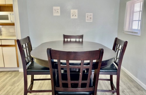 Rutland House | The Grandview Lake House, Dog Friendly, Near Lake Madison, Outdoor Patio
