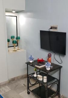 Baranagar Apartment | The Grasshopper's Nest
