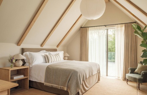 Durnford Hotel | The Great Bustard