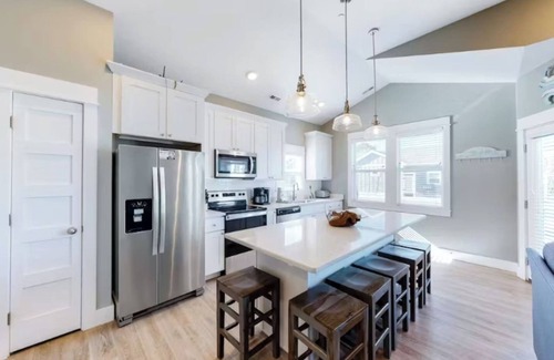 Corolla Light Condo | The Great Crabsby: A modern gem in Corolla's heart