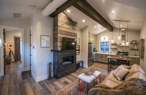 Sundance Cabin | THE GREAT ESCAPE - Modern Luxury Mountain Estate, Private, Hot Tub