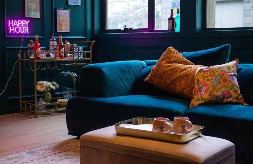 Launceston CBD Apartment | The Greeen Room
