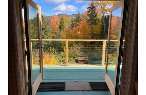 Stratton Cabin | The Green Cabin - 10 min from Sugarloaf, 30 min to Rangeley!