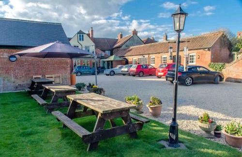 Market Lavington Hotel | The Green Dragon