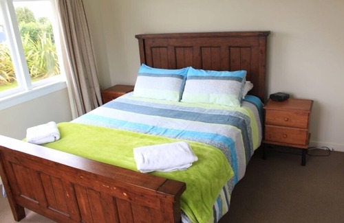 Ashburton House | The Green Gecko - Holiday Home andamp; Apartment