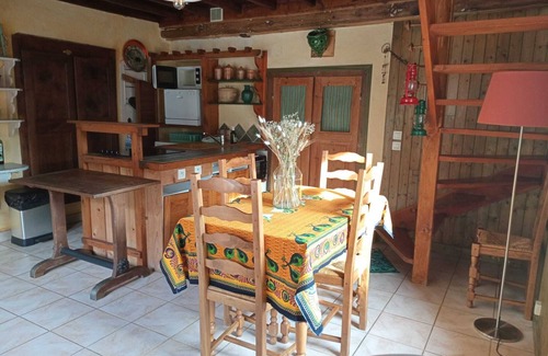 Yzeron Cottage | The Green gîte and its double terrace