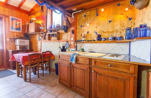 Yzeron Cottage | The Green gîte and its double terrace