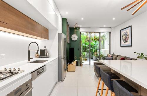 Redfern Apartment | The Green Haven - Lush Industrial Chic Living