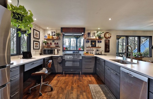 Killington House | The Green House: Killington's Most Unique Ski Home 4 Bedroom Home