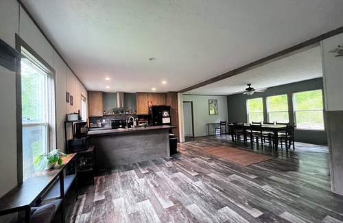 Heidelberg Cabin | The Green House/Red River Gorge/WiFi/Private/Cliff Views/Peaceful