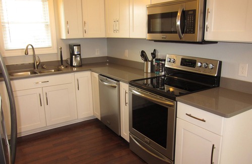 Avon Apartment | The Green Room at the Hatteras Island Boardsports