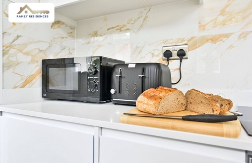Sevenoaks Apartment | The Green Suite - Modern 1-Bed Flat - 20% Off for Early Guests