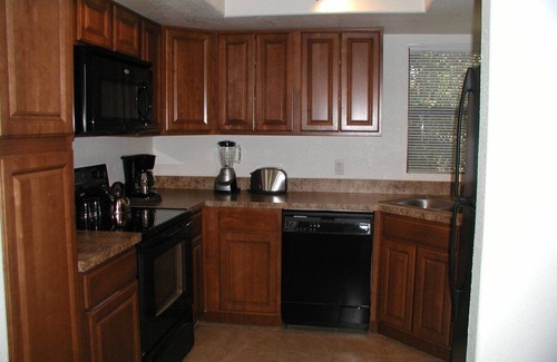 Tucson Condo | The Greens Hike, Relax, Golf, Swim, bike First floor with views!