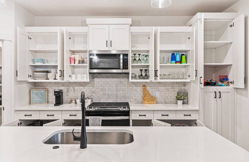 Southwest Ada County Alliance House | The Grey Havens-stunning new build family friendly with a laid back beach vibe.