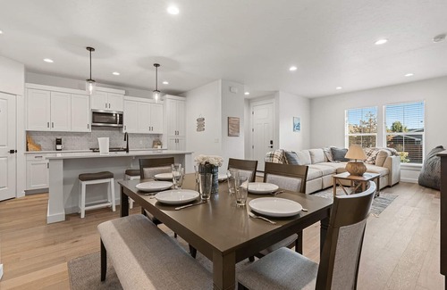 Southwest Ada County Alliance House | The Grey Havens-stunning new build family friendly with a laid back beach vibe.