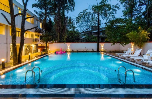 Tungarli Villa | The Grey Medley by StayVista with Mediterranean interiors, Swimming pool, Jacuzzi, Projector & A lush lawn with Gazebo