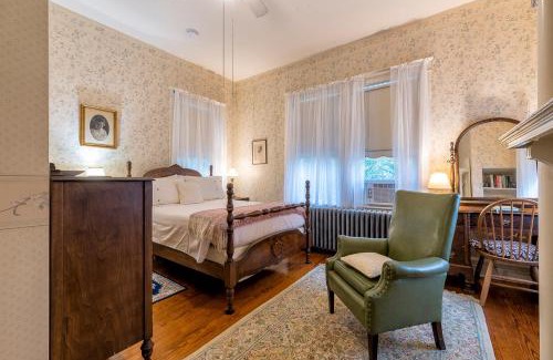 Blackstone Bed & Breakfast | The Grey Swan Inn LLC
