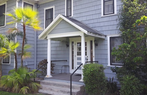 Winter Haven House | The Grove House - antique lakefront home on Eagle Lake, Central Florida