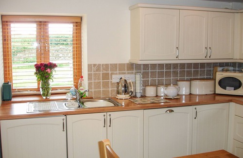 Kilgetty Cottage | THE HAGGUARD, family friendly, with a garden in Kilgetty