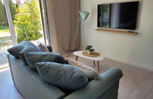 Wladyslawowo Apartment | The Harmony Apartament z dużym tarasem i miejscem do pracy zdalnej