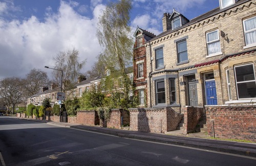 York Apartment | The Haven, Sleeps 10