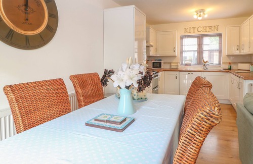 West End Cottage | THE HAYBARN, pet friendly, with a garden in Necton