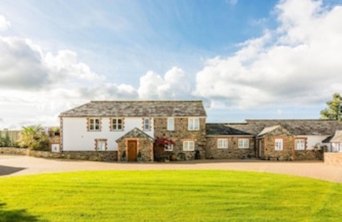 Widemouth Bay House | The Hayloft. Beautiful three bedroom barn near sandy beaches, near Bude.