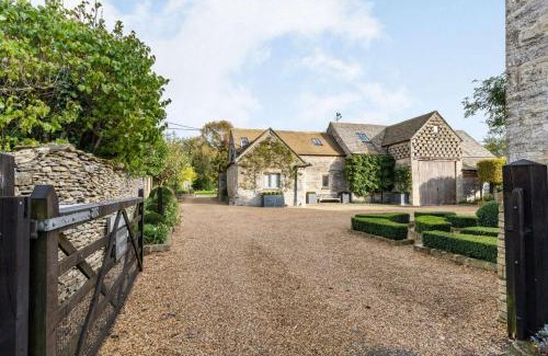 Cold Aston House | The Hayloft