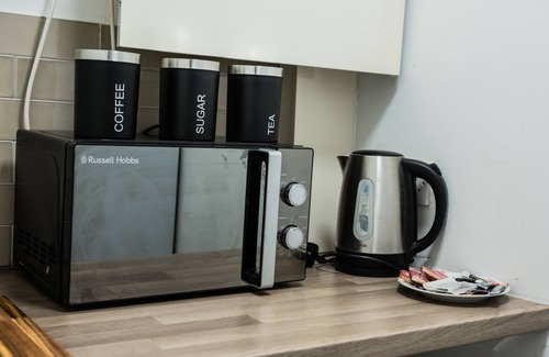 Kirkheaton Apartment | The Hayy Stay at DealHouse