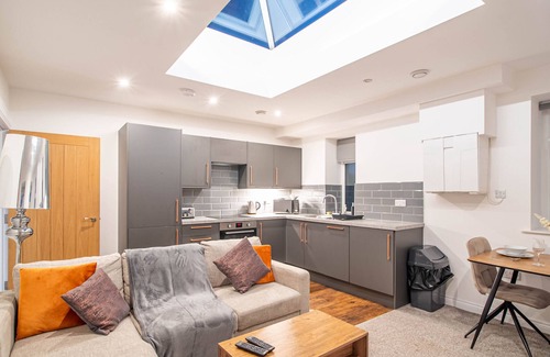 Kirkheaton Apartment | The Hayy Stay at DealHouse