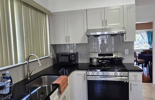 Hicksville House | The Heart of Hicksville House