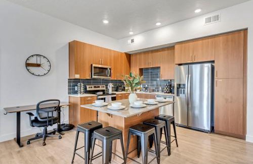 Clearfield Apartment | The Heights by Cloud Dream Homes
