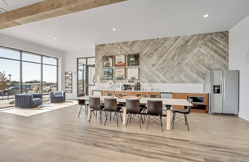 Clearfield Apartment | The Heights by Cloud Dream Homes