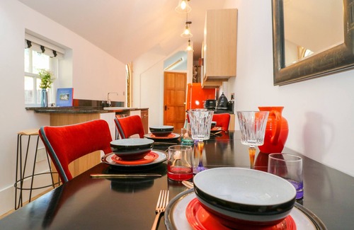 Little Coxwell Cottage | THE HEMMEL, pet friendly, character holiday cottage in Faringdon