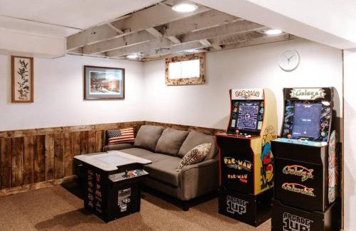 Hermantown House | The Hermantown Hangout