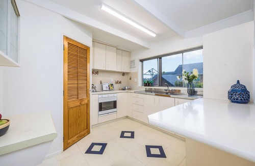 Rothesay Bay House | The Hidden Clifftop Gem-Ocean view