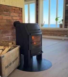 Flakstad House | The Hidden Gem - Mountain & Beach View