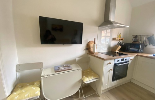 Gringley on the Hill Apartment | The Hideaway in Gringley