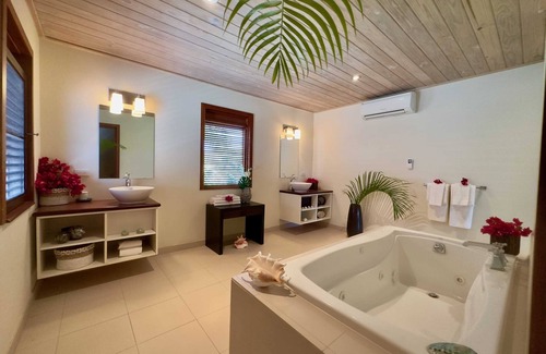 Saint Phillip Parish House | The Hideaway 3 Bedroom Townhouse Pool