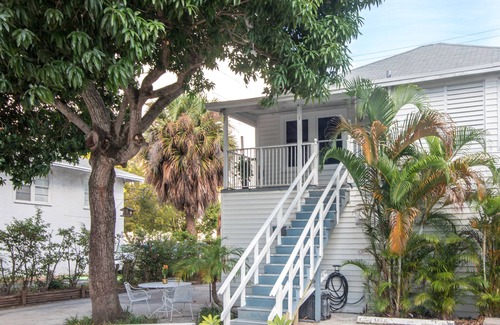 Downtown West Palm Beach Apartment | The Hideaway, a cozy historic cottage tucked away in the heart of downtown WPB!