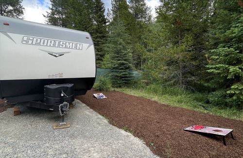 Martin City RV Rental | The Hideaway at Glacier Meadows - Luxury Camper
