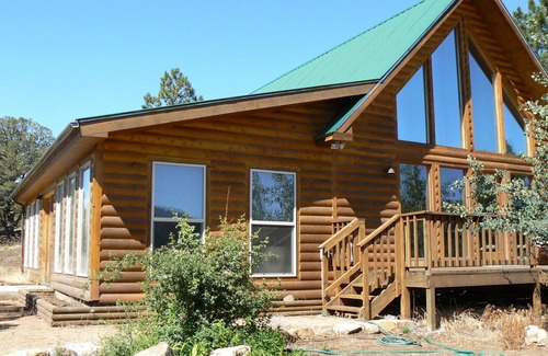 Westcliffe House | 'The Hideaway' - Tucked in the Beautiful Wet Mountain Valley.