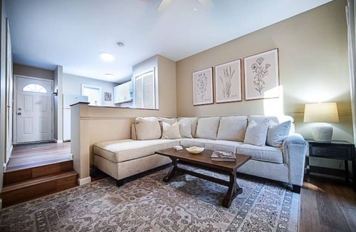 Hinesburg Apartment | The Hideaway