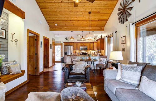 Hondo Cabin | The Hill Country Cottage