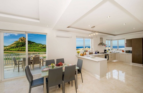 Marsalforn Apartment | The Hillock Penthouse B17