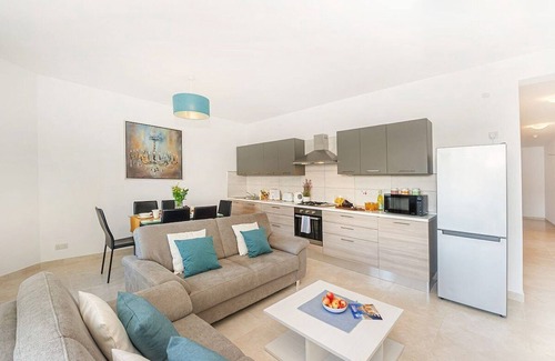 Marsalforn Apartment | The Hillock South B10